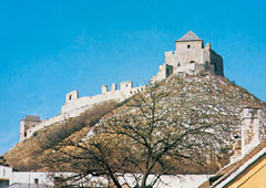 A sümegi vár fontos szerepet játszott egykor a Dunántúl védelmében