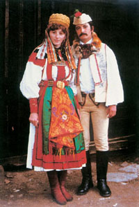 Torockói pár a régi viseletben